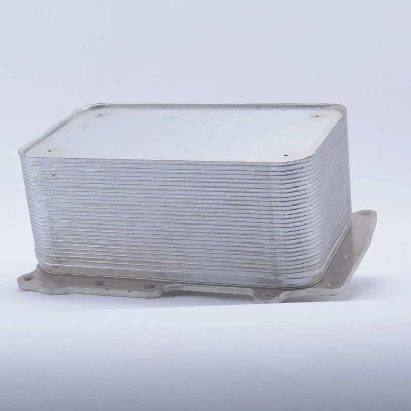 Масляный радиатор двигателя автомобиля ДАФ СФ105 ДФ3072 1780140 1672896 1643074 1725348