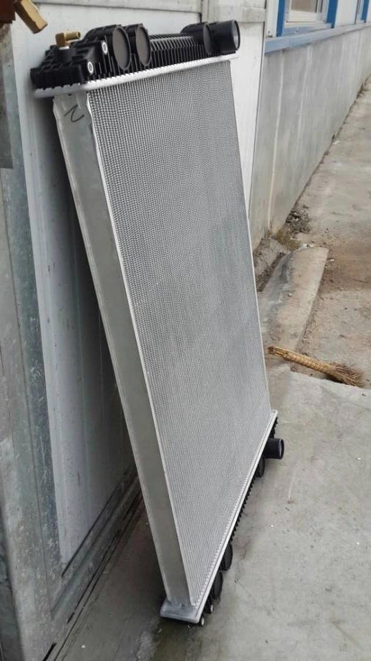 520514001, A0519870002, BHTC2315, U3692002 2001-1711 Auto Parts Aluminum Truck Cooling Radiator Freightliner Columbia Series brazing radiator