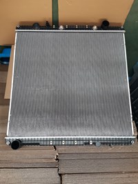 International Heavy Duty Truck Radiator for Peterbilt truck 2001-2511 2001-3705 559168A